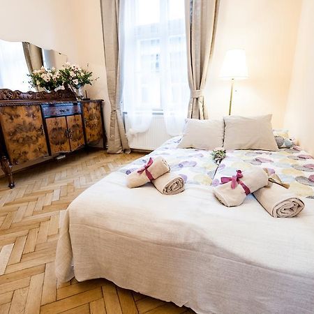 Apartments Roman Краков Экстерьер фото